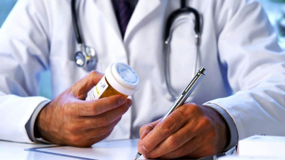 Алкоголізм у віці 50+: чи можна вилікуватися, коли стаж залежності десятки років