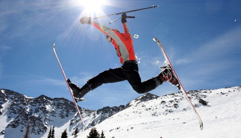 Канти, ковзна поверхня лиж і сноубордів: як це впливає на швидкість і контроль