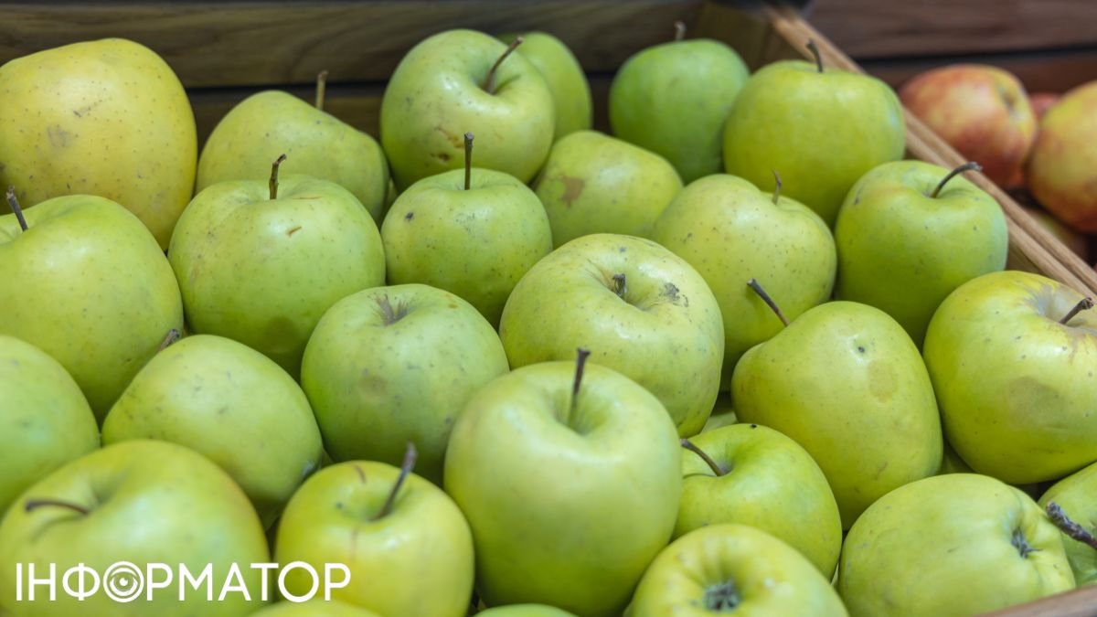 Експерт прогнозує підвищення цін на яблука в Україні через перебої з електропостачанням.