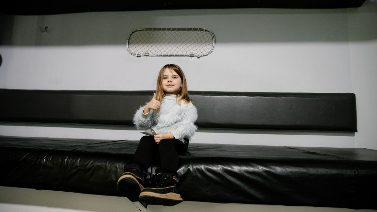 Укрзалізниця вирішила конфлікт між пасажирами: розміщення валіз під полицю стало остаточним рішенням.