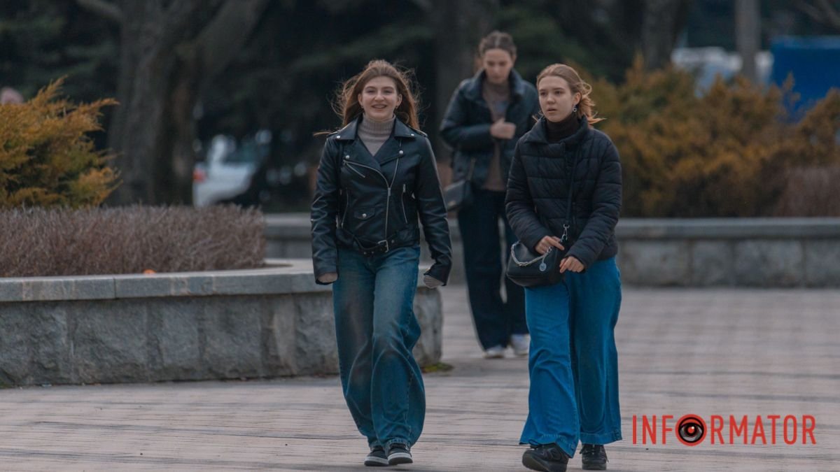 Українці за кордоном можуть зіткнутися з великими штрафами після війни: адвокат розкриває деталі ситуації з ДПС.