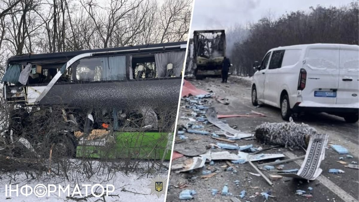 У Кропивницькому сталася аварія: двоповерховий автобус зіткнувся з вантажівкою, загинули двоє водіїв.