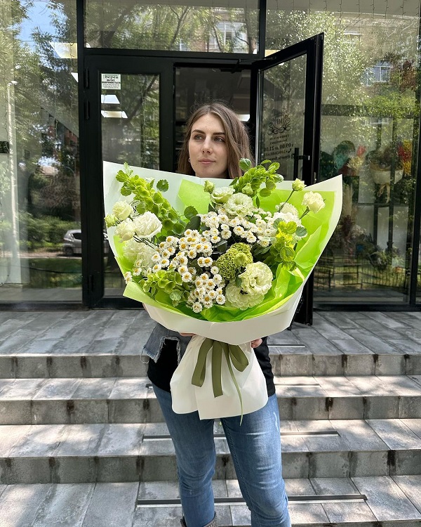 Ромашки для дівчини: щирий, ніжний і світлий букет від Marta Flowers