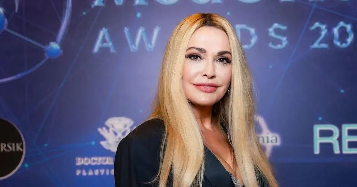 Андрюшин підкреслив красу Сумської бездоганним макіяжем до її ювілею