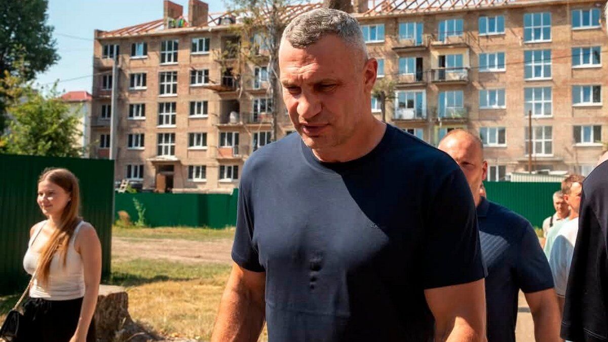 Кличко опублікував символічне відео-звернення до українців, яке зібрало рекордну кількість переглядів