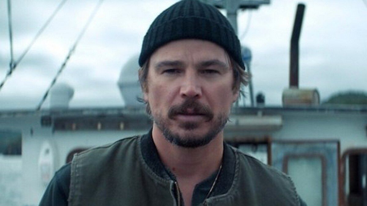 Netflix розкрив сюжет серіалу «З глибини» з Джошем Гартнеттом у головній ролі