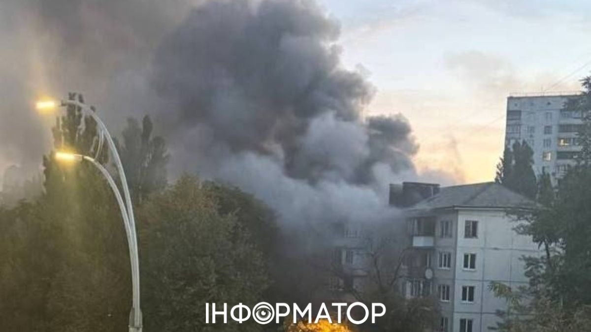 У Києві 26 вересня через атаку безпілотників Шахед спалахує будинок, триває евакуація людей