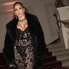 Дженніфер Лопес зачарувала Париж у розкішному хутрі на показі Stella McCartney